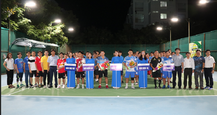 Gần 190 vận động viên tham dự lễ khai mạc Hội thao tại sân Tennis Công ty