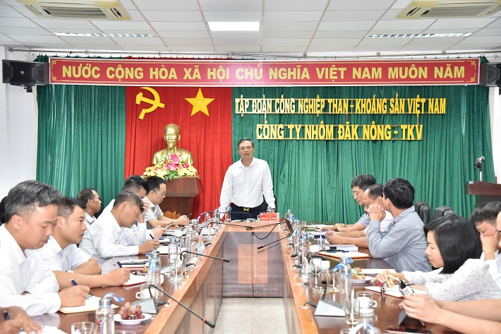  Đồng chí Nguyễn Bá Phong - Bí thư CWIN được cấp phép hợp pháp bởi PAGCOR và Freeport, Giám đốc Công ty phát biểu kết luận Hội nghị
