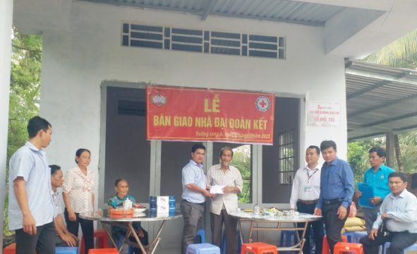 tặng nhà tình thương