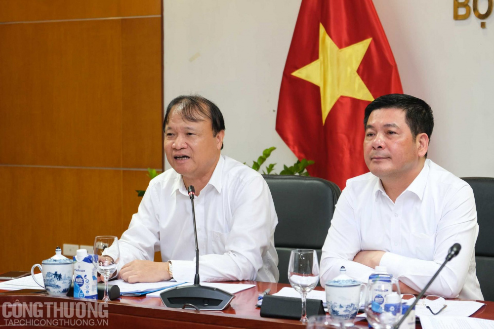 Thứ trưởng Đỗ Thắng Hải ghi nhận nỗ lực của các thương nhân kinh doanh Cwin555 thể thao, casino live, bắn cá và slot nổ hũ trong bối cảnh đặc biệt khó khăn thời gian qua
