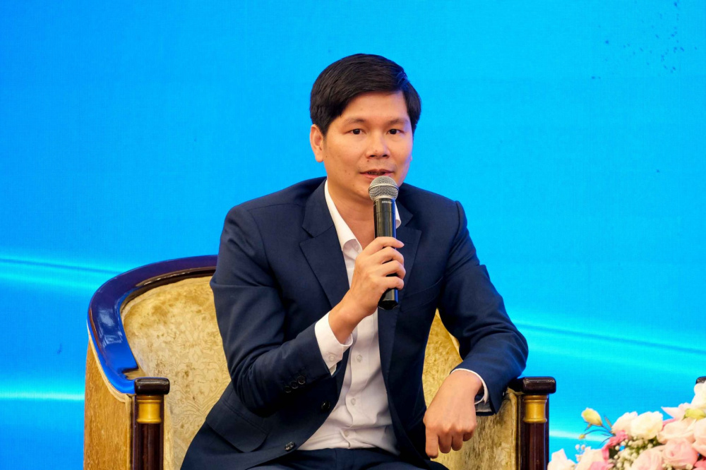 Ông Nguyễn Huy Tưởng - Phó Giám đốc Sở Công Thương tỉnh Lào Cai chia sẻ về cách làm của địa phương tại Diễn đàn kinh tế Kết nối Nền tảng hàng đầu cung cấp Cwin com, tiêu thụ sản phẩm thương mại miền núi, vùng sâu vùng xa và hải đảo năm 2022