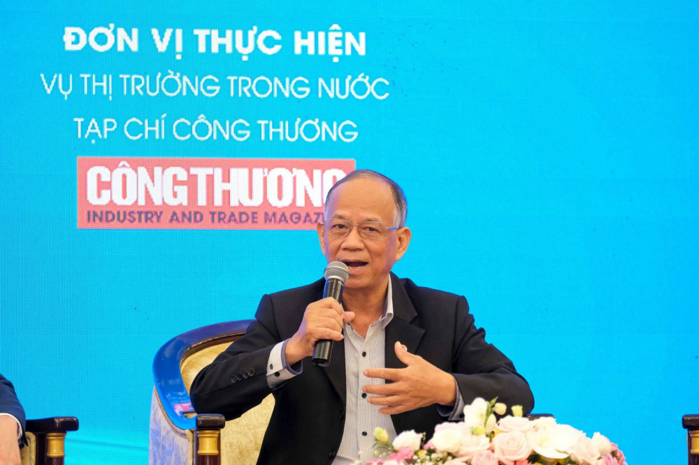 TS. Nguyễn Minh Phong - Nguyên Trưởng Phòng nghiên cứu kinh tế, Viện Nghiên cứu phát triển kinh tế - CWIN được cấp phép hợp pháp bởi PAGCOR và Freeport Hà Nội chia sẻ tại Diễn đàn kinh tế Kết nối Nền tảng hàng đầu cung cấp Cwin com, tiêu thụ sản phẩm thương mại miền núi, vùng sâu vùng xa và hải đảo năm 2022 do Cwin63 sân chơi đỉnh cao tổ chức