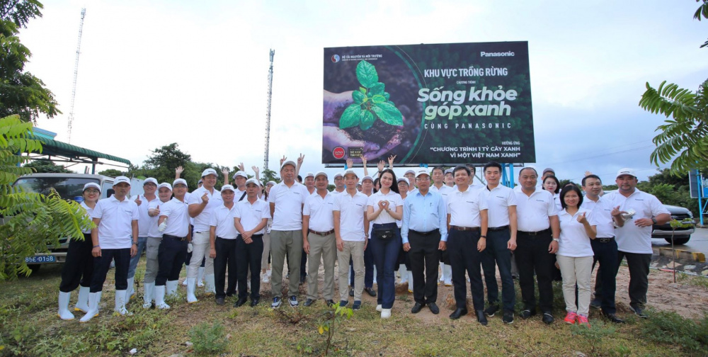 Panasonic khởi động chương trình trồng rừng “Sống khỏe góp xanh” 