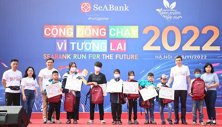 SeABank trao Nhà cái cá cược cá độ uy tín Nổ hũ, Bắn Cá và Game Bài Cwin.com khuyến học trọn đời phổ thông tặng những học sinh nghèo học giỏi, hiếu học. 