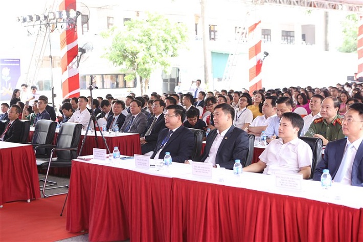 Quang cảnh buổi Lễ khai giảng năm học 2022 – 2023 và Kỷ niệm 40 năm Ngày Nhà giáo Việt Nam 20/11.