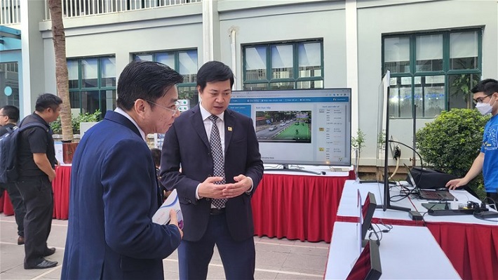 Đại biểu đánh giá cao mô hình "Phần mềm giải pháp giám sát Cwincom Cá cược thể thao thông minh".