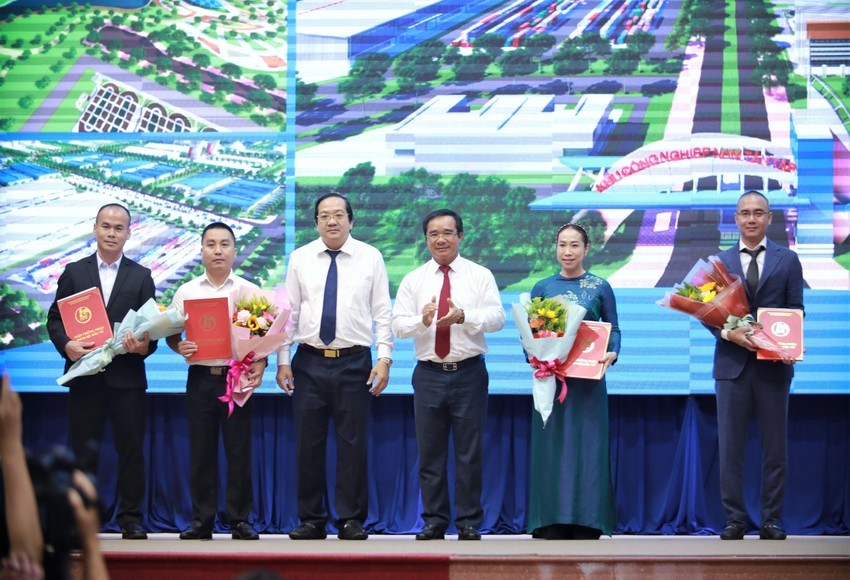 4 dự án