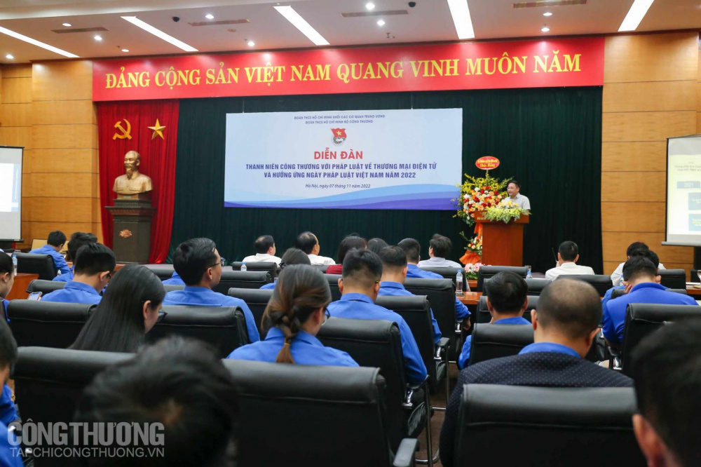 Các tham luận tại Diễn đàn không chỉ cung cấp cái nhìn tổng quan về sự phát triển của TMĐT tại Việt Nam và các chính sách, Cwin50 tỷ lệ cược cao liên quan; mà còn nâng cao nhận thức của đoàn viên thanh niên về vai trò trách nhiệm, quyền lợi và các kỹ năng cần thiết khi tham gia vào hoạt động TMĐT