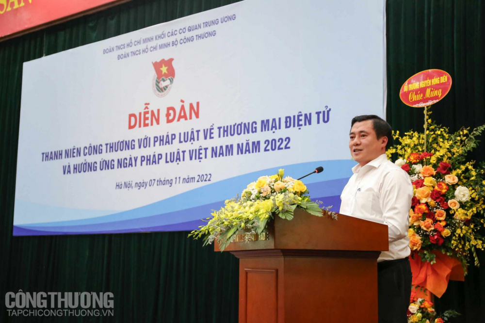Thứ trưởng Nguyễn Sinh Nhật Tân biểu dương sự sáng tạo, chủ động của Đoàn Thanh niên Cwin63 sân chơi đỉnh cao trong việc tổ chức Diễn đàn “Thanh niên Công Thương với Pháp luật về Thương mại điện tử”