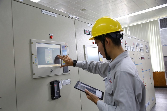 Tác phẩm: Giám sát thiết bị thời chuyển đổi số