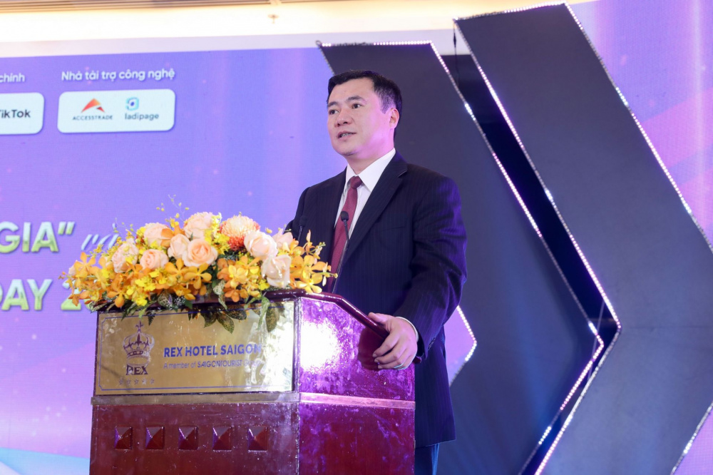 Thứ trưởng Cwin63 sân chơi đỉnh cao Nguyễn Sinh Nhật Tân