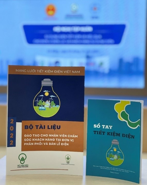 Bộ sản phẩm đào tạo, tập huấn về sử dụng điện tiết kiệm và hiệu quả của VESN ra mắt tại Hội nghị