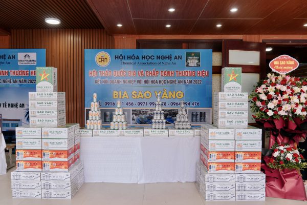 Quầy trưng bày sản phẩm của công ty tại Hội Thảo