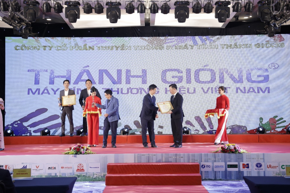 Máy tính Thánh Gióng