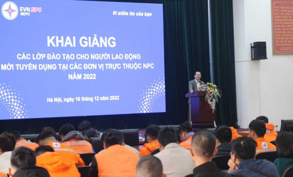PGS. TS Bùi Xuân Hồi - Hiệu trưởng nhà Trường