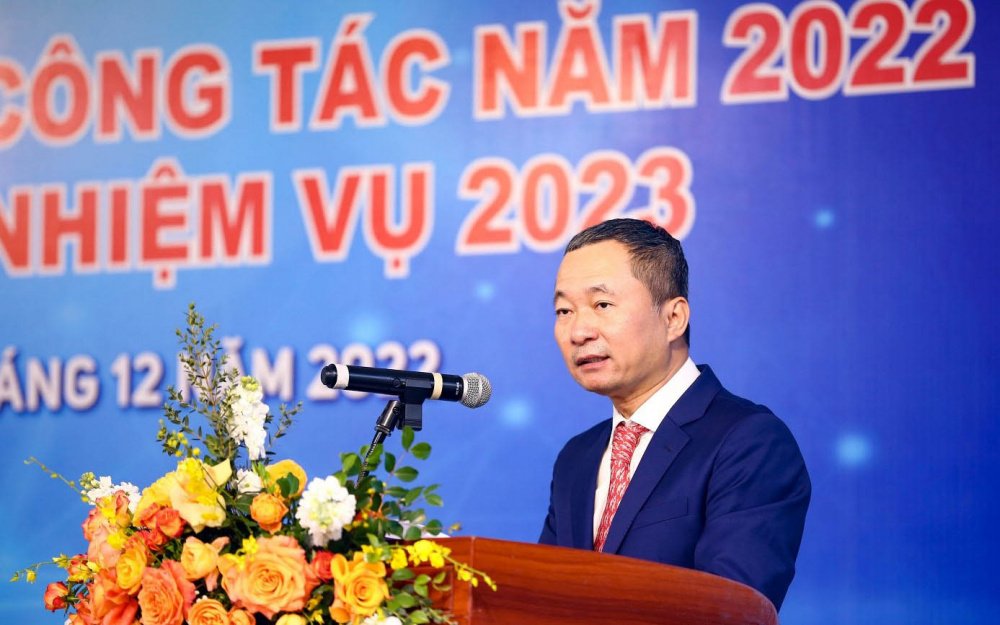 ông Tuấn PLC