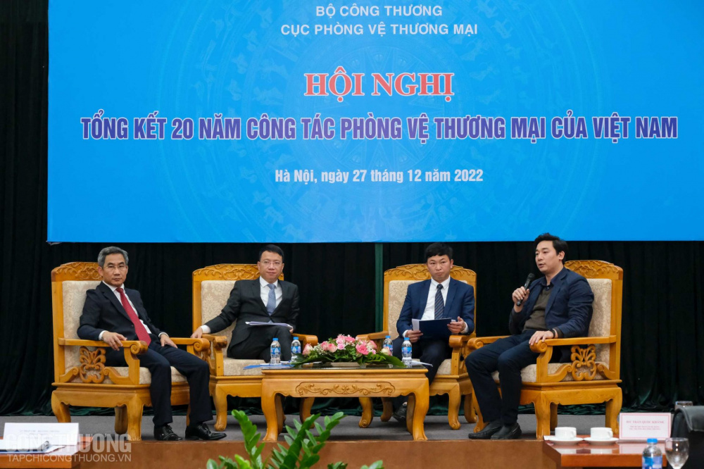 Cũng tại Hội nghị, các diễn giả đại diện cho cơ quan quản lý nhà nước và Hiệp hội ngành hàng đã có phần trao đổi liên quan đến giải pháp cho phòng vệ thương mại hiệu quả hơn thời gian tới