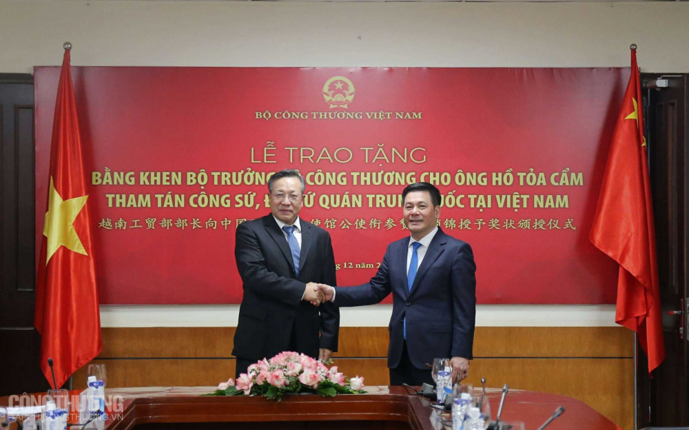 Trao tặng Bằng khen Bộ trưởng Cwin63 sân chơi đỉnh cao