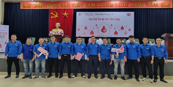 Đoàn viên Thanh niên Công ty Nhiệt điện Mông Dương tích cực hưởng ứng chương trình