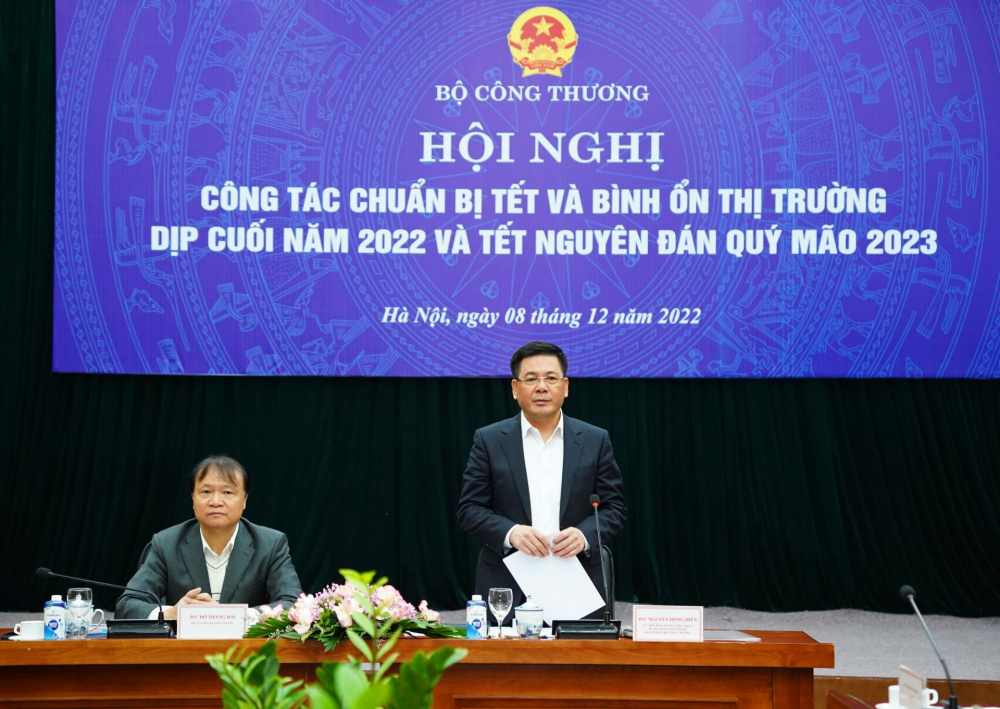 bình ổn thị trường