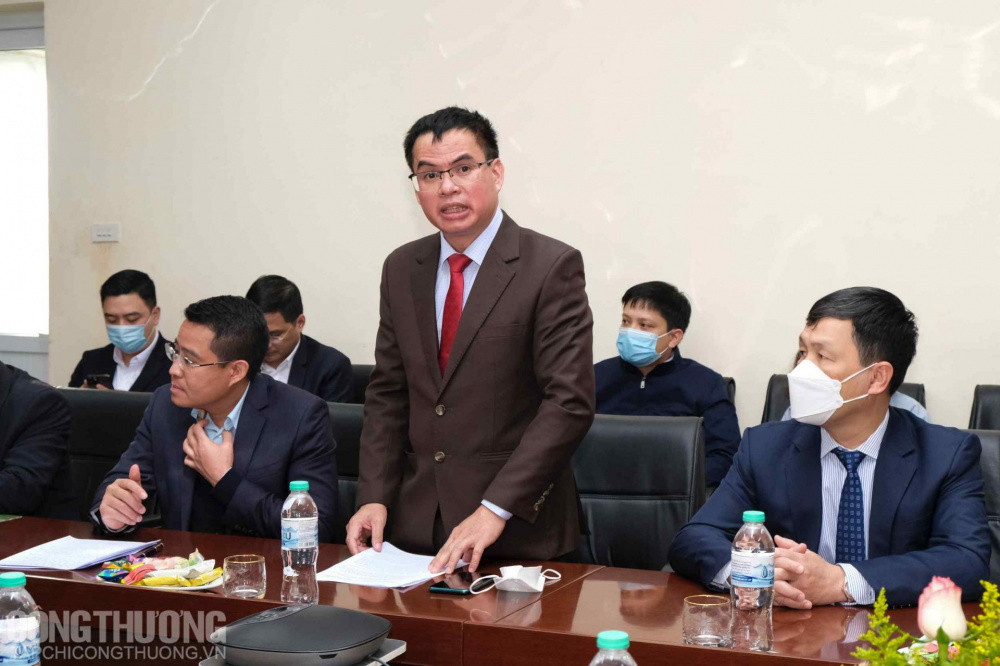 Ông Nguyễn Viết Hiến - Thành viên HĐTV, Tổng giám đốc Công ty TNHH MTV Đạm Ninh Bình
