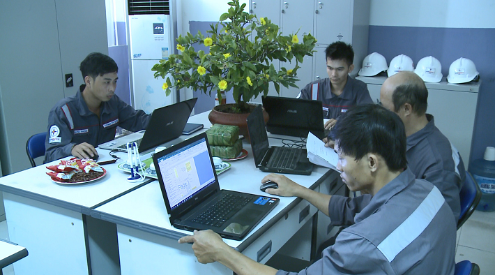 Kỹ sư EPS tại PXSC Vĩnh Tân trực sửa chữa dịp Tết Nguyên đán 2022