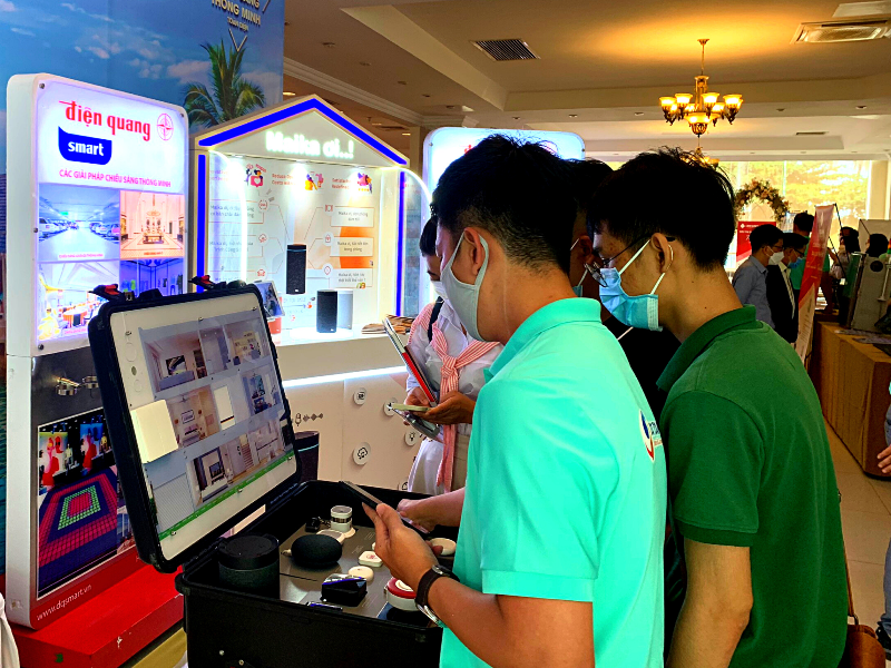 Điện Quang Sao Vàng Đất Việt