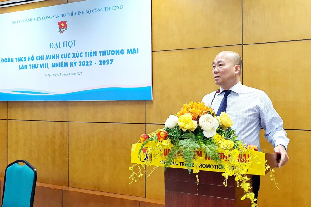 Đồng chí Vũ Bá Phú - Bí thư CWIN được cấp phép hợp pháp bởi PAGCOR và Freeport, Cục trưởng Cục Xúc tiến thương mại phát biểu chỉ đạo Đại hội