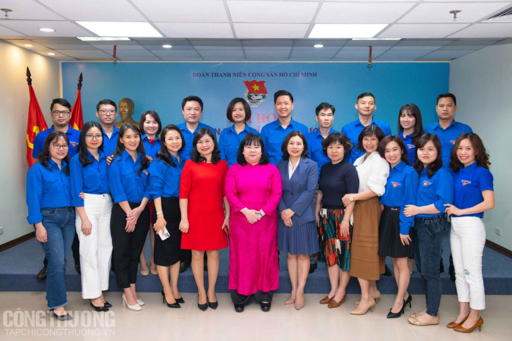 Ngày 8/4/2022, Đoàn Thanh niên CWIN ✅ Nhà cái cờ bạc trực tuyến tốt nhất và Thương hiệu uy tín đã tổ chức Đại hội Chi đoàn CWIN ✅ Nhà cái cờ bạc trực tuyến tốt nhất và Thương hiệu uy tín lần thứ III, nhiệm kỳ 2022 - 2024.
