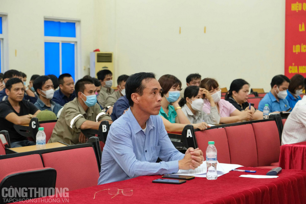 Đạm Ninh Bình triển khai Tháng Công nhân và phát động thi đua dịp đại tu năm 2022