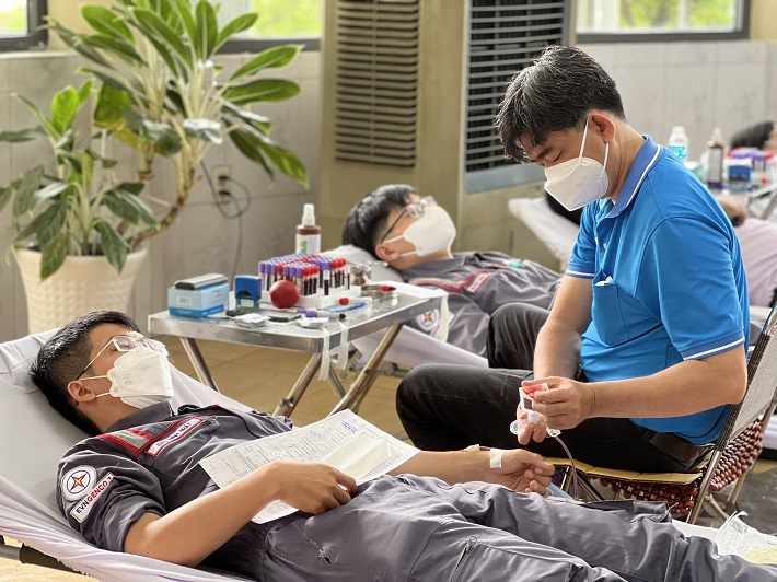 Chương trình Hiến máu tình nguyện luôn nhận được sự  hưởng ứng đông đảo từ CBCNV Công ty EPS