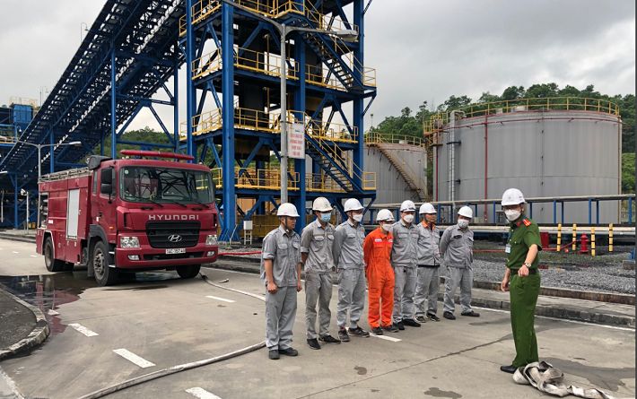 Huấn luyện đội PCCC chuyên ngành