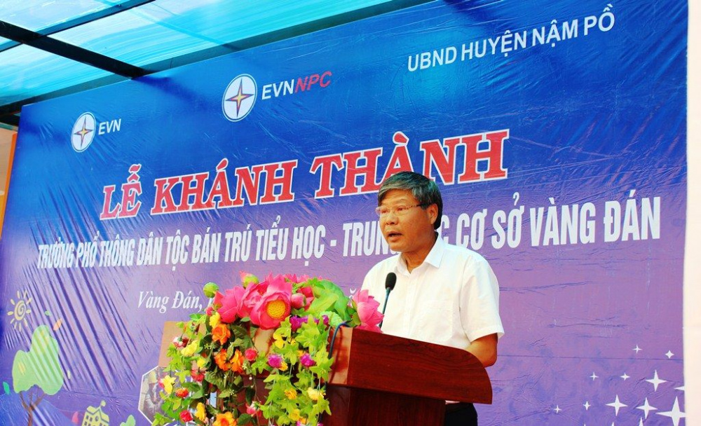 Mang con chữ về Vàng Đán