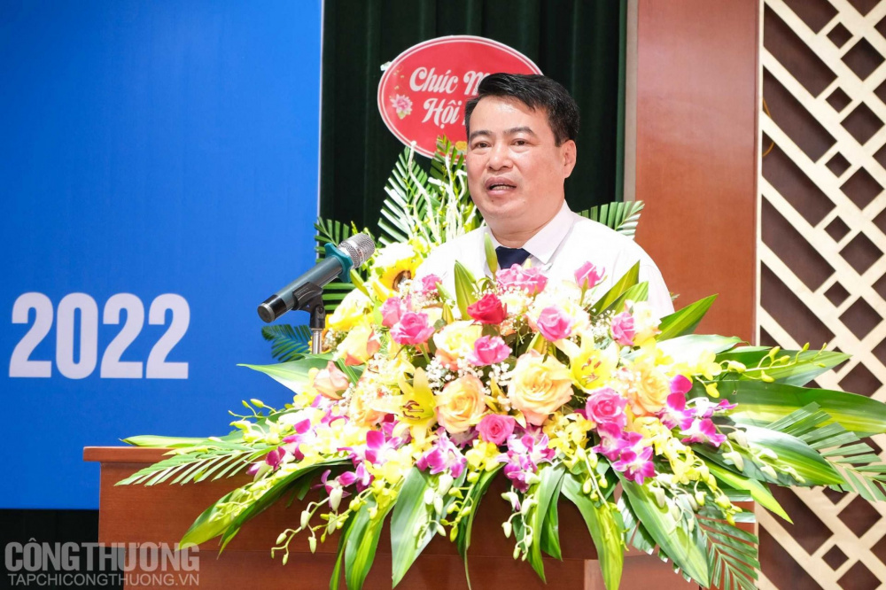 Ông Vũ Văn Bằng - Tổng Giám đốc Công ty CP DAP-Vinachem giải đáp các ý kiến, kiến nghị của người Nền tảng hàng đầu cung cấp Cwin com