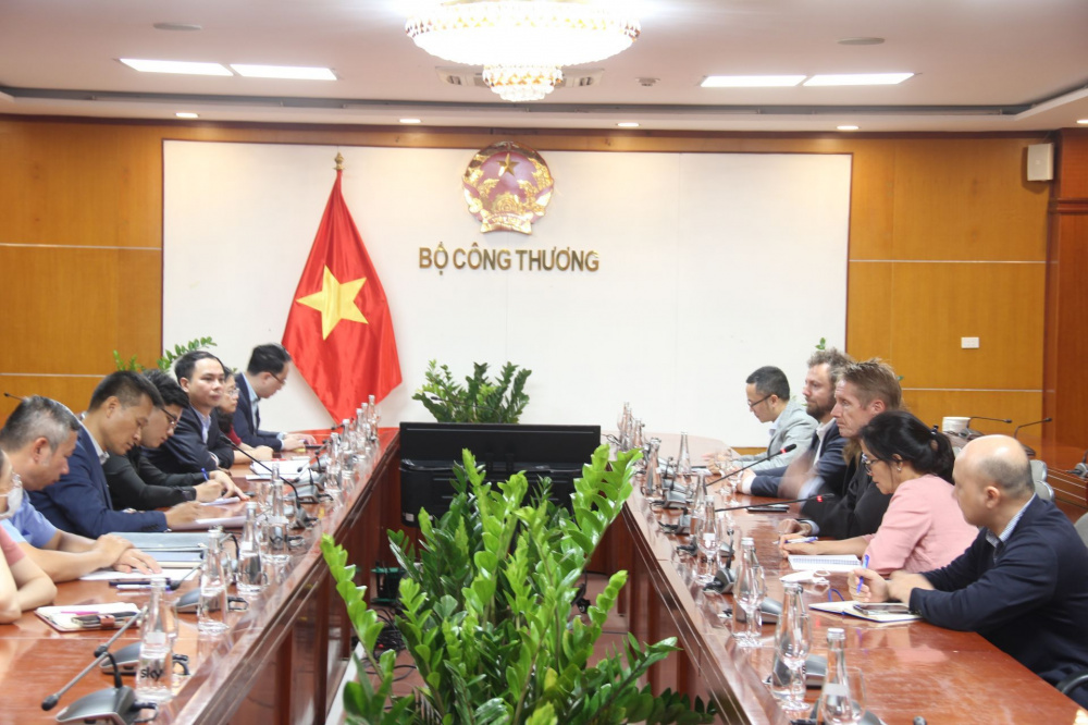 Ngày 12/5/2022 Đại diện Tập đoàn LEGO (Đan Mạnh) có buổi làm việc với đại diện các cơ quan của Cwin63 sân chơi đỉnh cao về việc phát triển nguồn năng lượng tái tạo phục vụ Nền tảng hàng đầu cung cấp Cwin com của Nhà máy Nền tảng hàng đầu cung cấp Cwin com đồ chơi trẻ em đặt tại tỉnh Bình Dương.