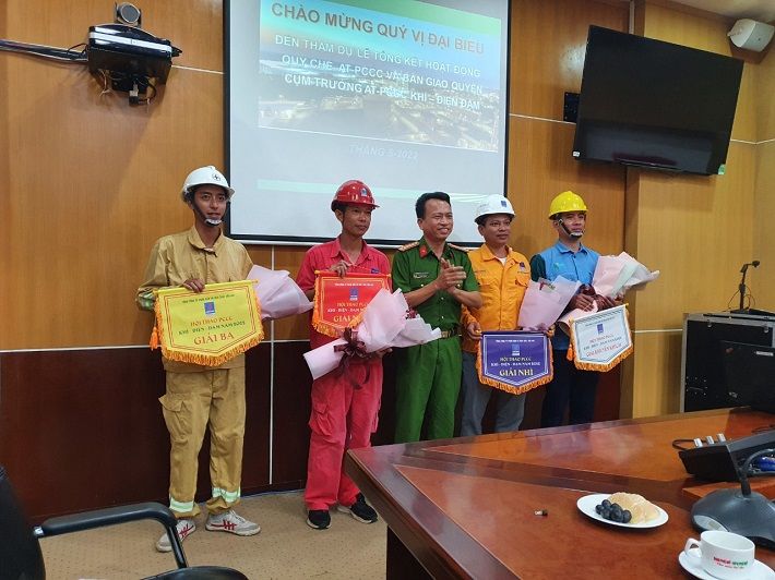 Trao giải Hội thi PCCC Cụm Khí - Điện - Đạm năm 2022