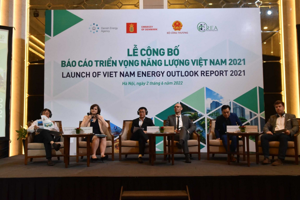 Các chuyên gia tham gia chia sẻ tại buổi Lễ