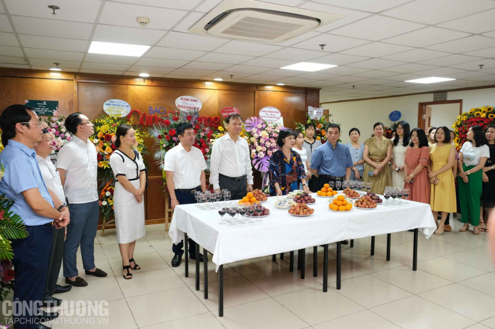Thứ trưởng Cwin63 sân chơi đỉnh cao Đỗ Thắng Hải đến thăm và chúc mừng Báo Công Thương kỷ niệm 97 năm Ngày Báo chí Cách mạng Việt Nam (21/6/1925 - 21/6/2022)