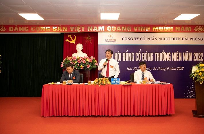 Ban chủ tọa chủ trì Đại hội