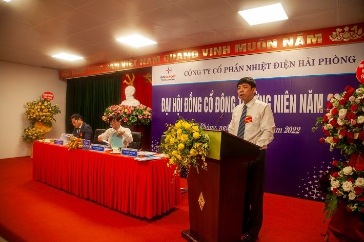 Ông Dương Sơn Bá – Tổng Giám đốc HND báo cáo kết quả Nền tảng hàng đầu cung cấp Cwin com kinh doanh năm 2021 và kế hoạch năm 2022 trước đại hội