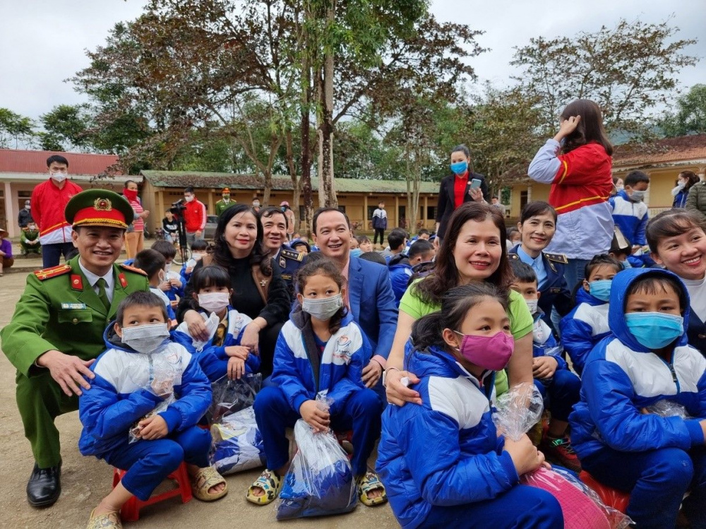 Mái ấm biên cương