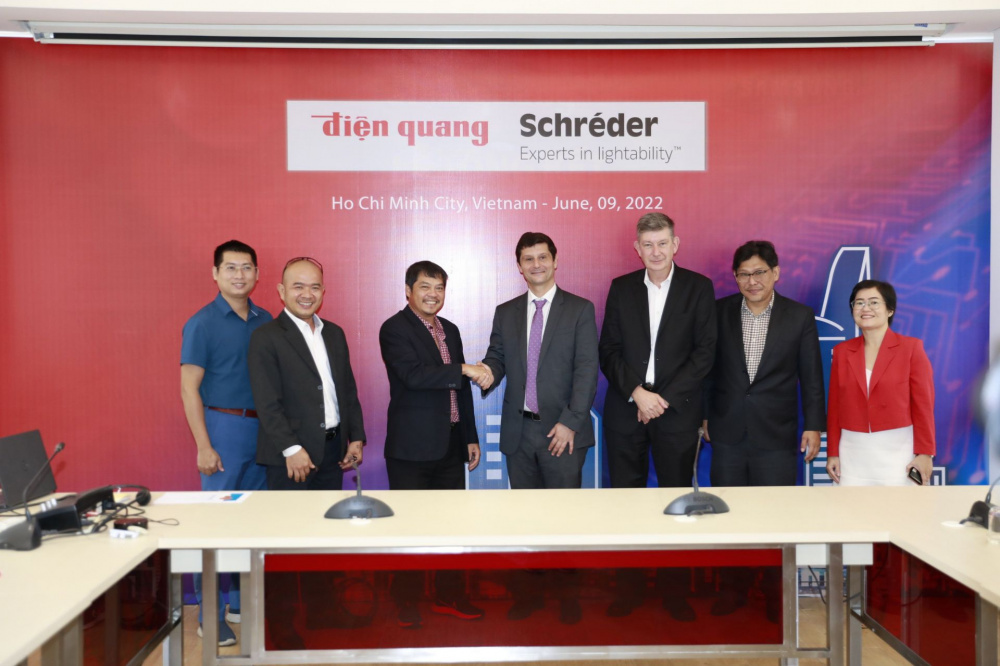 Hợp tác chiến lược Điện Quang – Schréder
