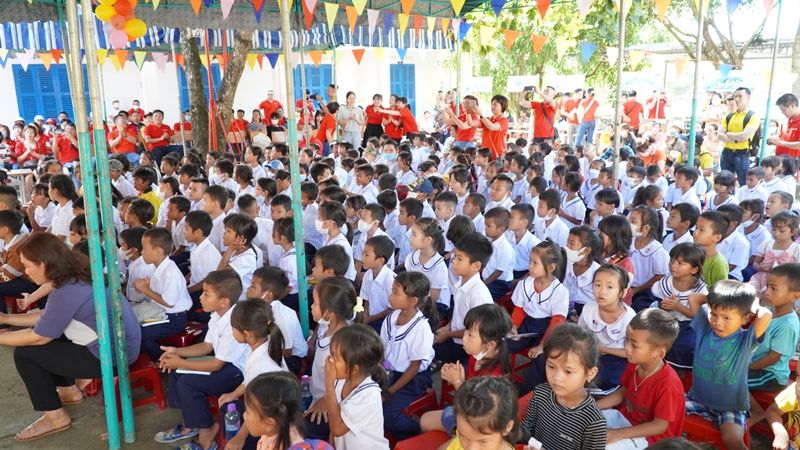 Điện Quang “Thắp sáng ước mơ”