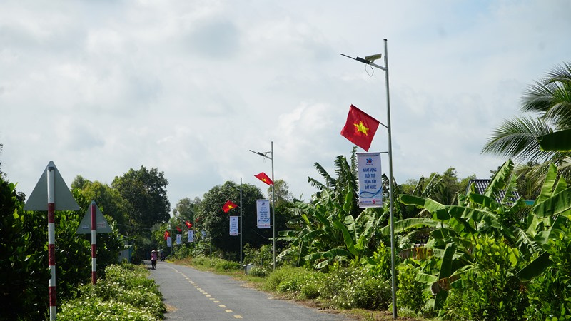 Thắp sáng đường quê