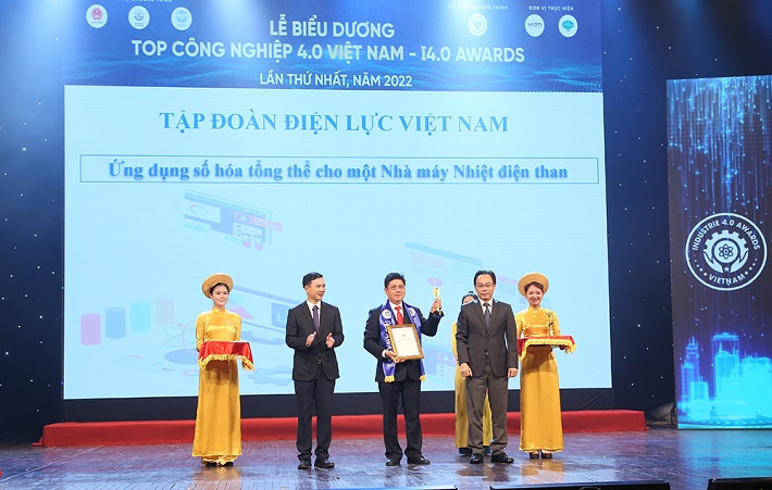 Phó Tổng giám đốc EVN Võ Quang Lâm đại diện Tập đoàn Điện lực Việt Nam nhận chứng nhận “Top Cwin800 tỷ lệ kèo World Cup 2026 Tải về ứng dụng CWIN05 ngay hôm nay 4.0” 