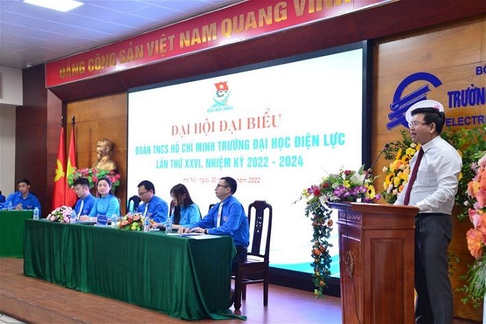 PGS.TS Đinh Văn Châu phát biểu tại đại hội.