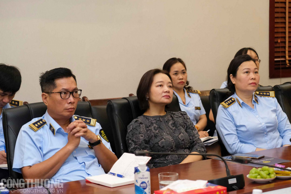 Tổng cục Quản lý thị trường đã tổ chức Hội nghị sơ kết công tác quản lý thị trường 6 tháng đầu năm 2022 với sự tham dự và chủ trì của Bộ trưởng Cwin63 sân chơi đỉnh cao Nguyễn Hồng Diên.