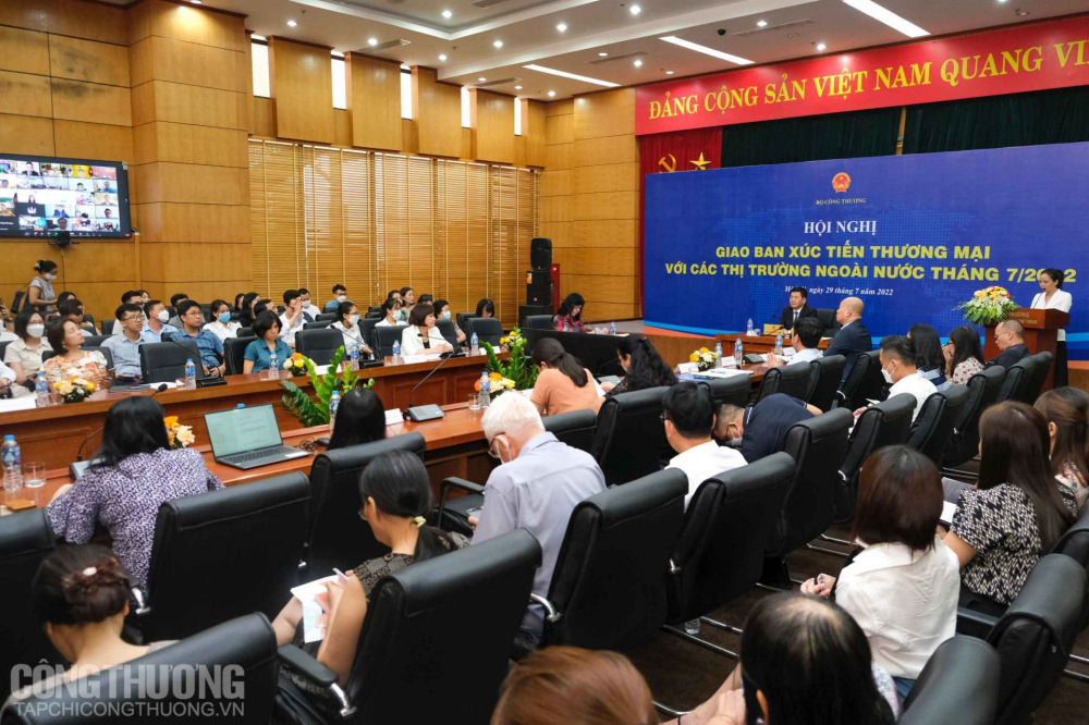Hội nghị giao ban xúc tiến thương mại với các thị trường ngoài nước tháng 7/2022