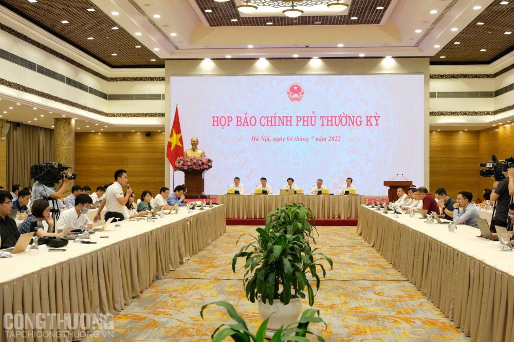 Toàn cảnh buổi họp báo Cwin com đăng nhập thường kỳ diễn ra chiều 4/7/2022