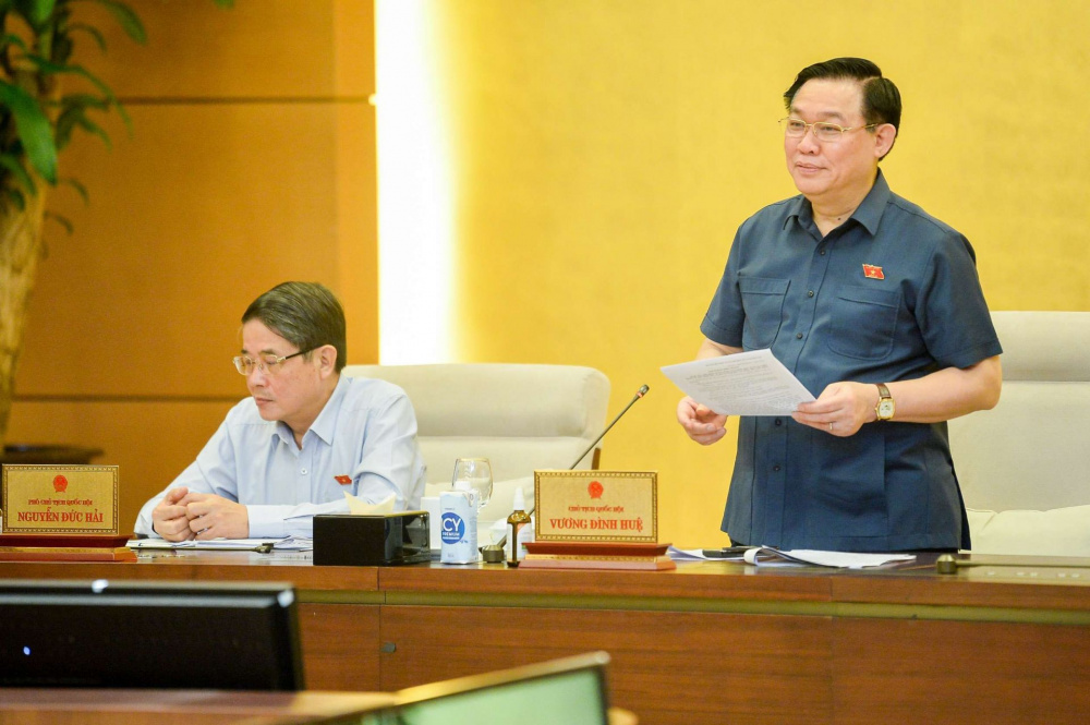 Chủ tịch Quốc hội Vương Đình Huệ kết luận phiên họp
